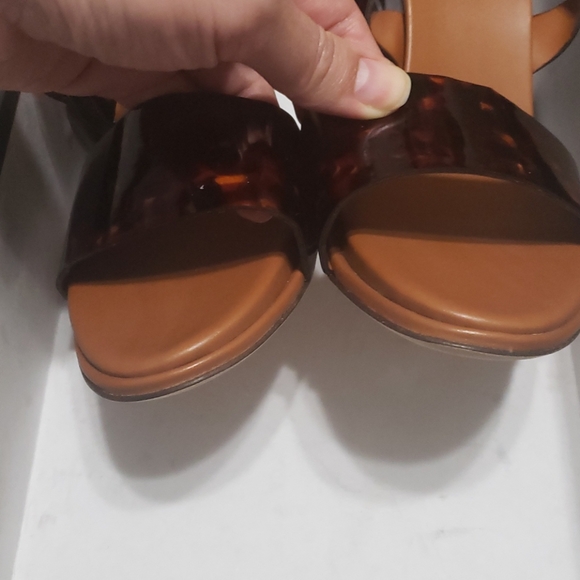 NWOB Diane Von Furstenberg Patent Leather Tortuous Wedges - Picture 3 of 7